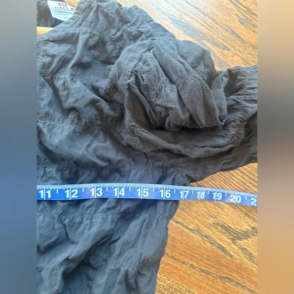 Women's Elbow Sleeve Ruffle Textured Top Future Collective Size Small Black 1248 - Picture 5 of 7